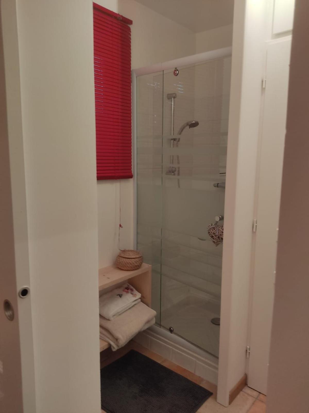 La Frenaie Bed & Breakfast Saint-Cyr-sur-le-Rhone Dış mekan fotoğraf