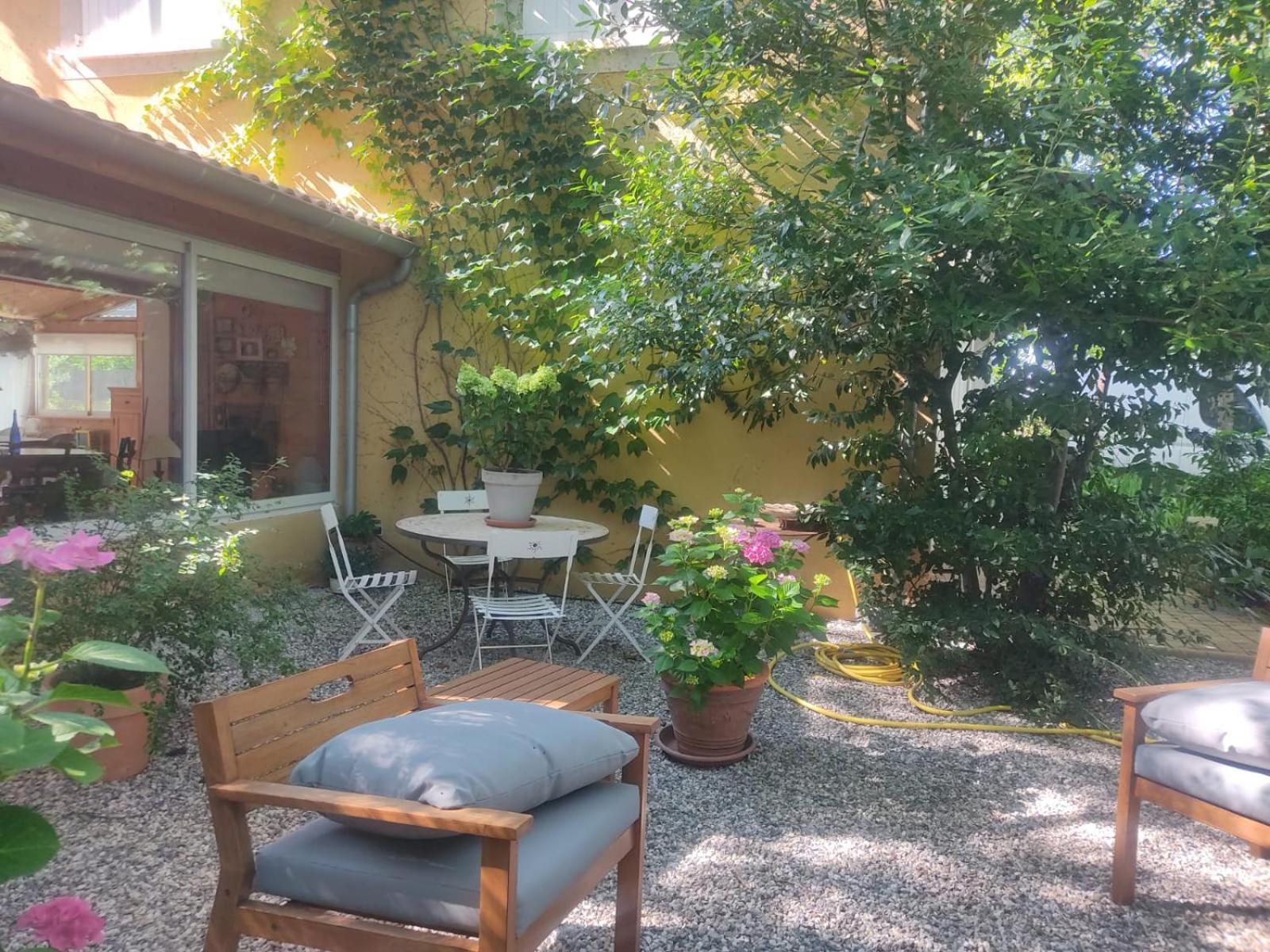 La Frenaie Bed & Breakfast Saint-Cyr-sur-le-Rhone Dış mekan fotoğraf